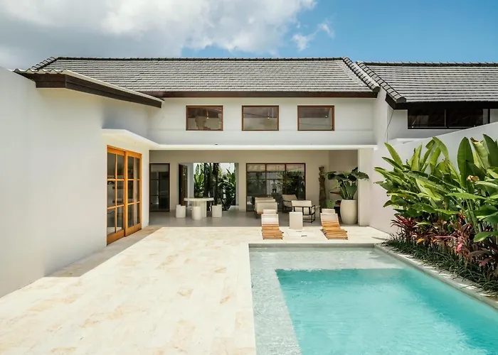 Luxe With Pool & Breakfast Prime Location